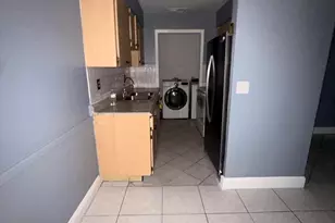 321 NW 57th St, Oakland Park, FL 33309 - Photo 10