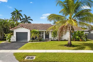 438 SW 9th Ave, Boca Raton, FL 33486 - Photo 1
