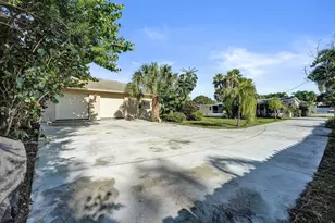 3127 Carol Ave, Palm Springs, FL 33461 - Photo 20
