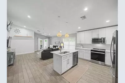 17700 Cornelia Avenue, Jupiter, FL 33458 - Photo 4
