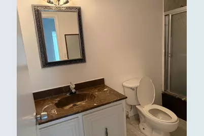 1000 Parkview Drive #424, Hallandale Beach, FL 33009 - Photo 10