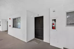3186 Via Poinciana, Lake Worth, FL 33467 - Photo 18