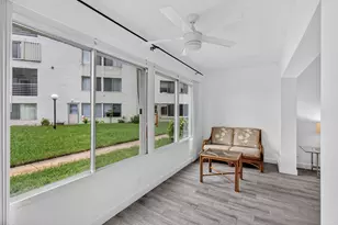 3186 Via Poinciana, Lake Worth, FL 33467 - Photo 24