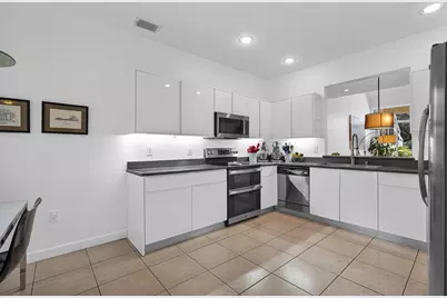 616 W Palm Aire Drive #616, Pompano Beach, FL 33069 - Photo 2