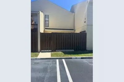 631 Executive Center Drive #K104, West Palm Beach, FL 33401 - Photo 2