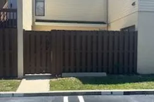 631 Executive Center Dr, West Palm Beach, FL 33401 - Photo 2