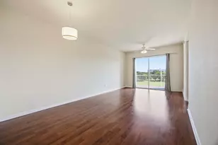 3500 Oaks Clubhouse Dr, Pompano Beach, FL 33069 - Photo 10