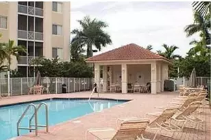 3500 Oaks Clubhouse Dr, Pompano Beach, FL 33069 - Photo 18