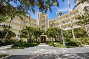 3500 Oaks Clubhouse Dr, Pompano Beach, FL 33069 - Photo 1