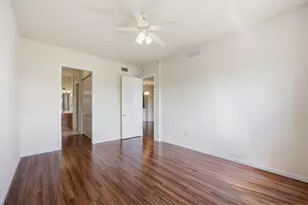 3500 Oaks Clubhouse Dr, Pompano Beach, FL 33069 - Photo 12