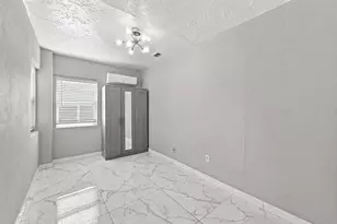 372 W Riverbend Dr, Sunrise, FL 33326 - Photo 20