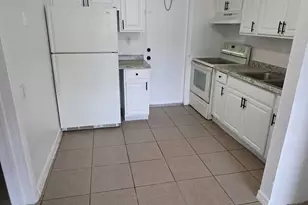 404 NE 4th St, Pompano Beach, FL 33060 - Photo 2