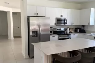 2402 SE 30th St, Homestead, FL 33033 - Photo 4