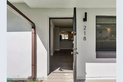 200 NW 25th Street #1-8, Wilton Manors, FL 33311 - Photo 26