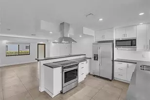 216 NW 25th St, Wilton Manors, FL 33311 - Photo 28