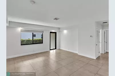 216 NW 25th Street, Wilton Manors, FL 33311 - Photo 18