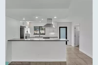 216 NW 25th Street, Wilton Manors, FL 33311 - Photo 22