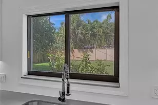 216 NW 25th St, Wilton Manors, FL 33311 - Photo 20