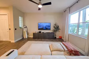 855 Marina Del Ray Ln, West Palm Beach, FL 33401 - Photo 4