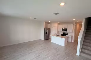 651 Salisbury Cir, Fort Pierce, FL 34982 - Photo 10