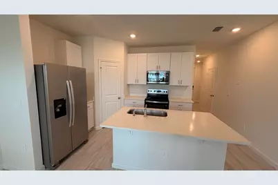 651 Salisbury Circle, Fort Pierce, FL 34982 - Photo 8
