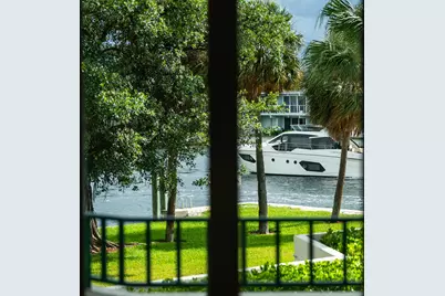 100 SE 5th Avenue #202, Boca Raton, FL 33432 - Photo 10