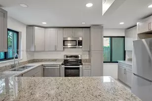 6 Chestnut Cir, Cooper City, FL 33026 - Photo 4