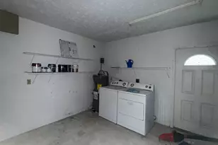 1832 SE Manth Ln, Port Saint Lucie, FL 34983 - Photo 10