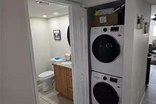 1200 SW 137th Ave, Pembroke Pines, FL 33027 - Photo 12