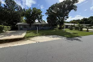 1633 SE Arapaho Ave, Stuart, FL 34994 - Photo 1
