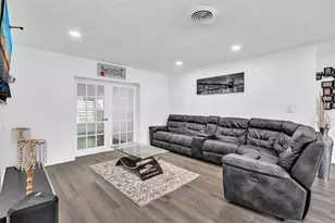 5260 SW 6th Pl, Margate, FL 33068 - Photo 12