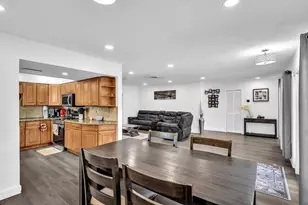 5260 SW 6th Pl, Margate, FL 33068 - Photo 10