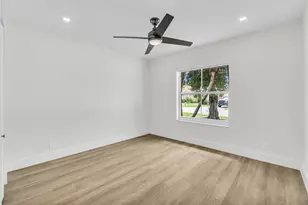 1521 SW 186th Ave, Pembroke Pines, FL 33029 - Photo 20