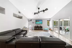14463 SW 16th Ct, Davie, FL 33325 - Photo 4