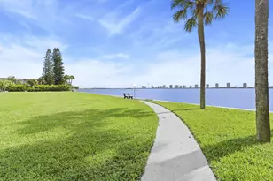 501 Lake Shore Dr, Lake Park, FL 33403 - Photo 24