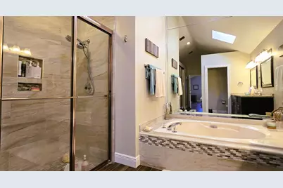 2295 Saratoga Lane, West Palm Beach, FL 33409 - Photo 20