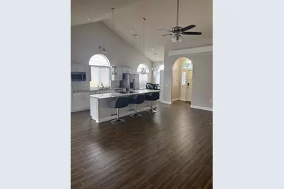 2295 Saratoga Lane, West Palm Beach, FL 33409 - Photo 4