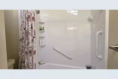 2295 Saratoga Lane, West Palm Beach, FL 33409 - Photo 24