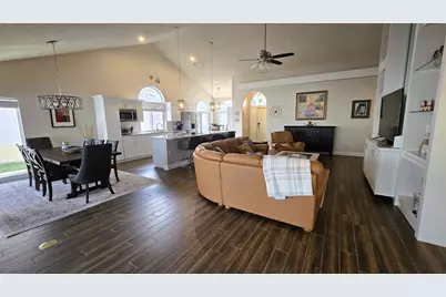 2295 Saratoga Lane, West Palm Beach, FL 33409 - Photo 6