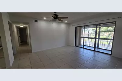 618 Sea Pine Way #B2, Greenacres, FL 33415 - Photo 1