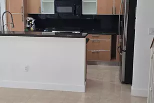 635 NE 11th Ave, Fort Lauderdale, FL 33304 - Photo 6