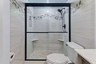 3000 N Ocean Dr, Singer Island, FL 33404 - Photo 32