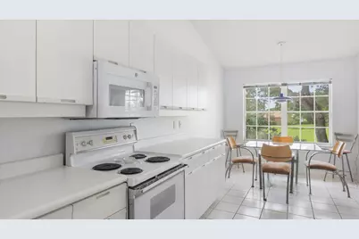 10112 Andover Coach Circle #B2, Lake Worth, FL 33449 - Photo 10