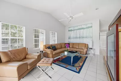 10112 Andover Coach Circle, Lake Worth, FL 33449 - Photo 8
