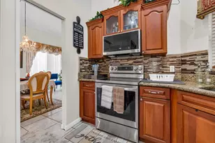 7365 NW 54th Ct, Lauderhill, FL 33319 - Photo 4
