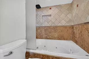 2300 NE 33rd Ave, Fort Lauderdale, FL 33305 - Photo 22
