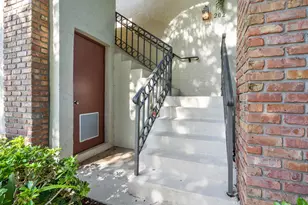 8049 Aberdeen Dr, Boynton Beach, FL 33472 - Photo 4