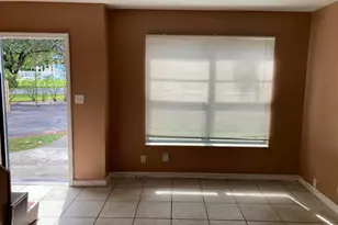 4715 NW 9th Dr, Plantation, FL 33317 - Photo 2