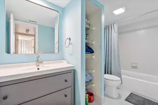 702 NW 98th Cir, Plantation, FL 33324 - Photo 16