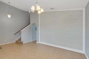 655 Valencia Cir SW, Vero Beach, FL 32968 - Photo 10